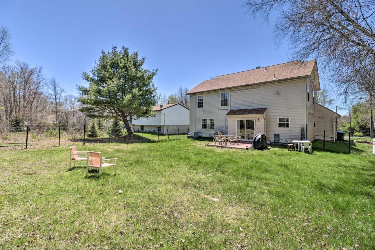 Colonial House In Quiet Area Near Camelback Resort Pocono Summit Exterior foto