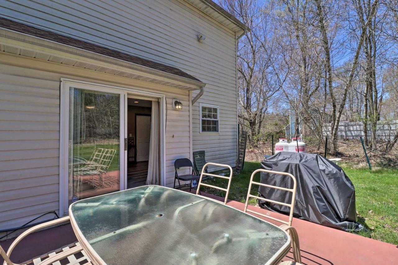 Colonial House In Quiet Area Near Camelback Resort Pocono Summit Exterior foto