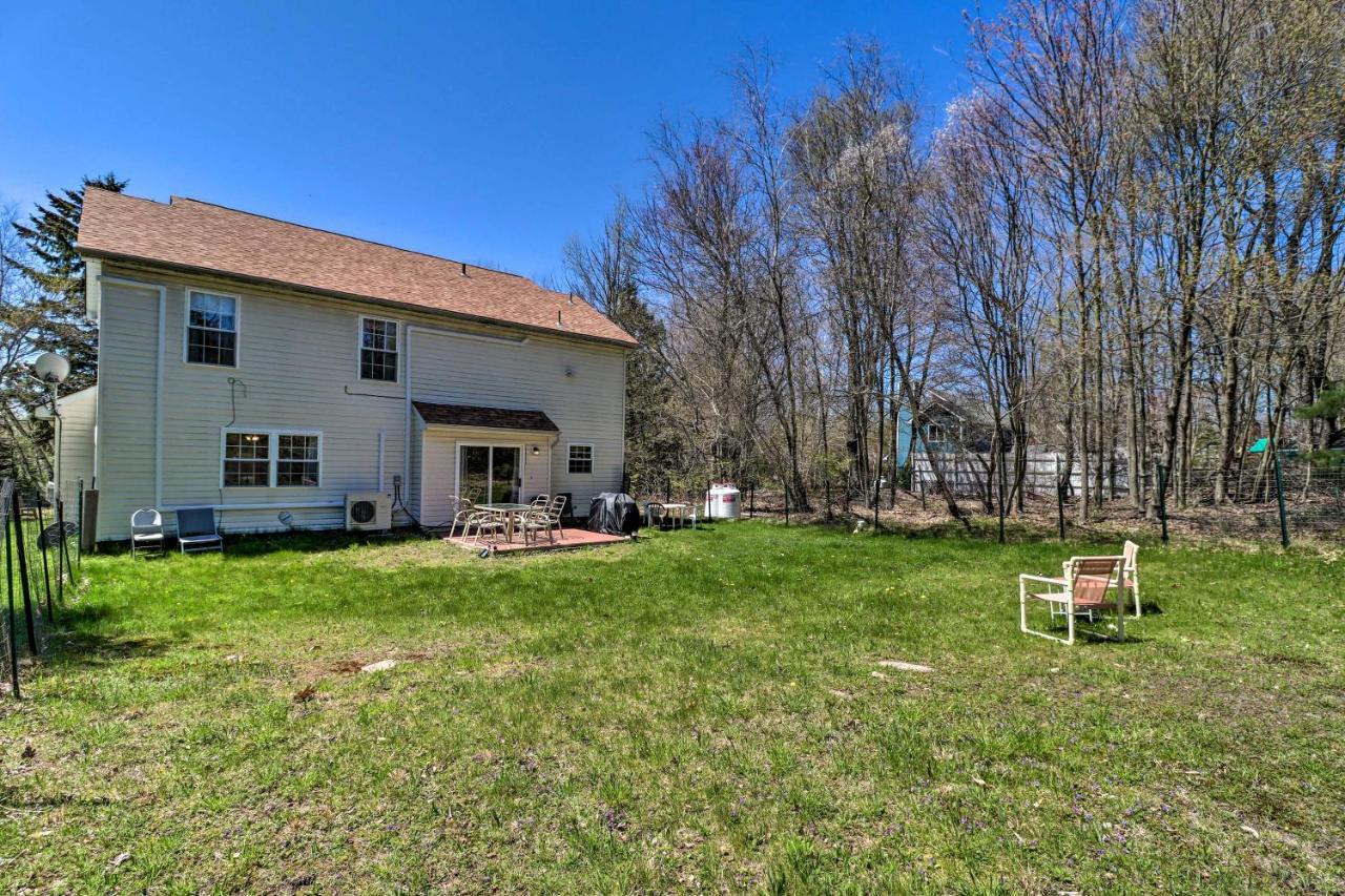 Colonial House In Quiet Area Near Camelback Resort Pocono Summit Exterior foto